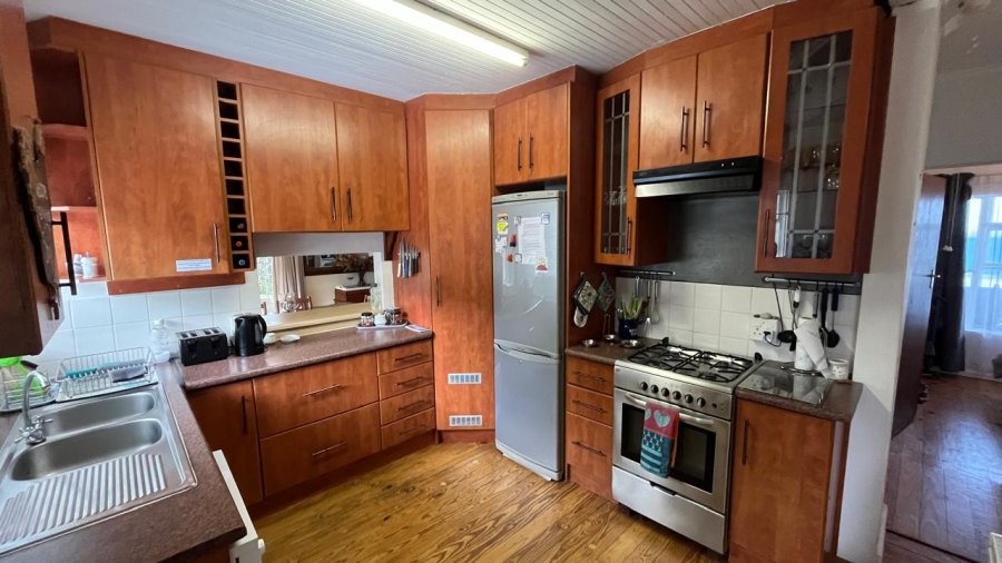 6 Bedroom Property for Sale in Oyster Bay Eastern Cape